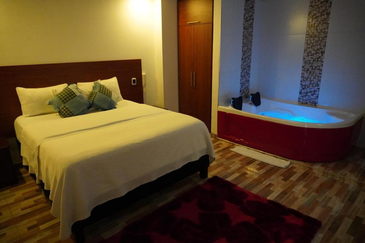 Hotel 80 Real Tenjo Bagian luar foto
