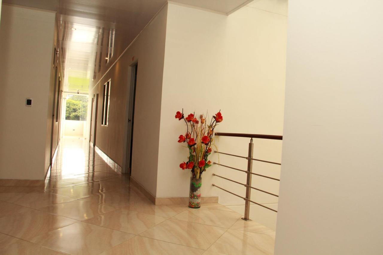 Hotel 80 Real Tenjo Bagian luar foto