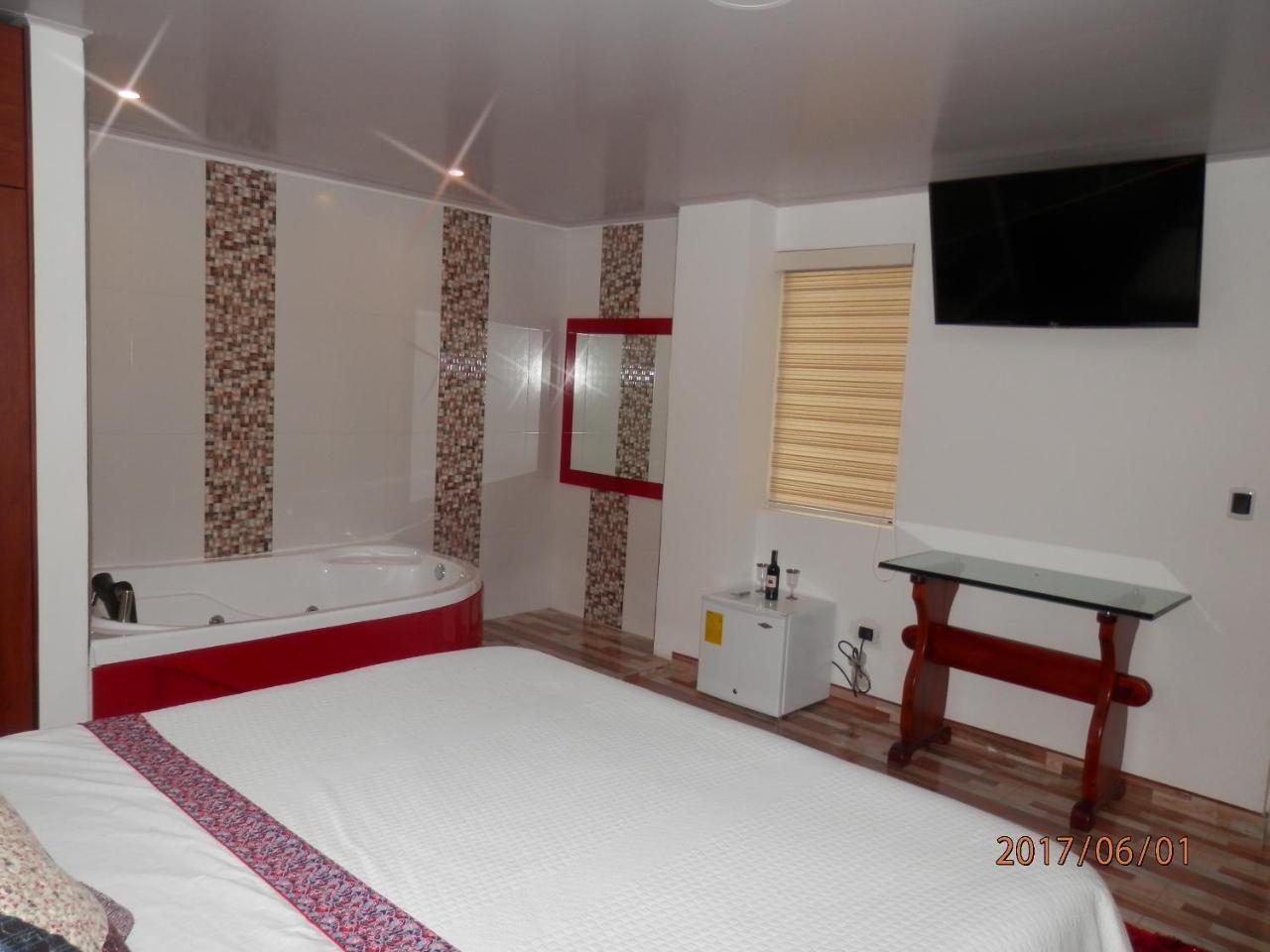 Hotel 80 Real Tenjo Bagian luar foto